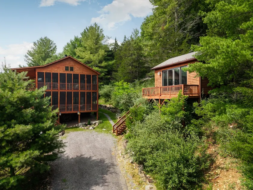 Private Cabin Retreat in Lost City, WV - Image 1