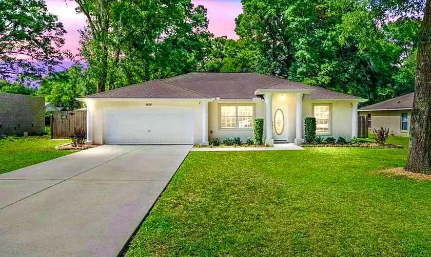 3BR pool house minutes from WEC! - Image 1