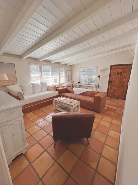 Mesa Cottage~Nearby Beach Access - Image 1