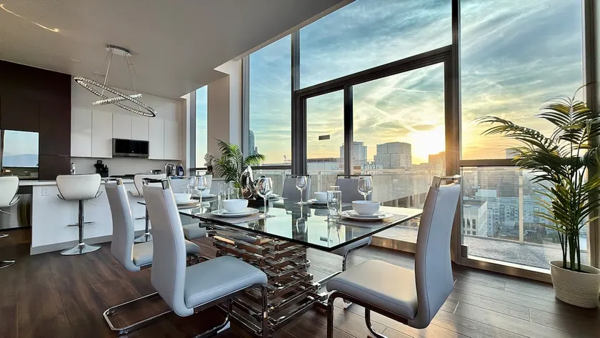LA Penthouse Suite 2bd/3ba [Pool | Hollywood Sign] - Image 1