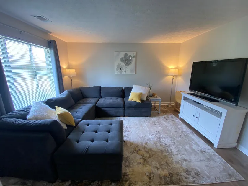 College-town Comfort - Image 1