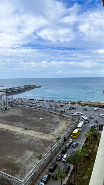 Sea View Luxury Apartment - Image 1