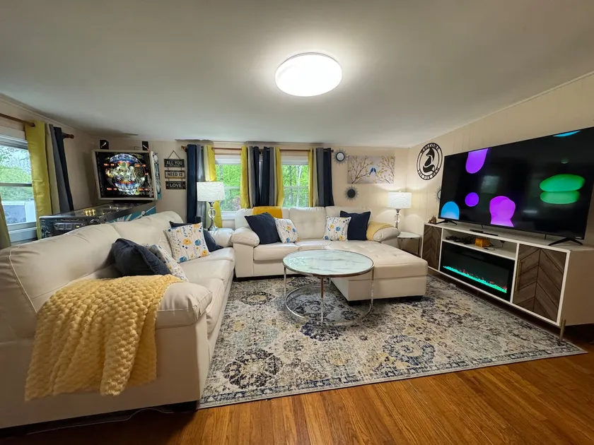 Cozy retro-camp near Foxwoods - Image 1