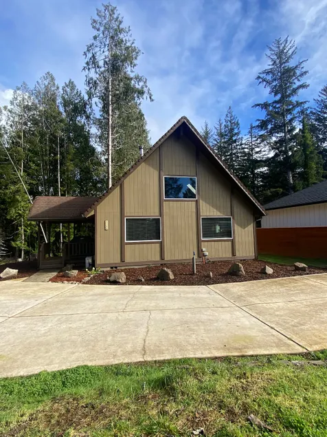 Vintage A frame home in Florence! 2 bedroom/3 beds - Image 1