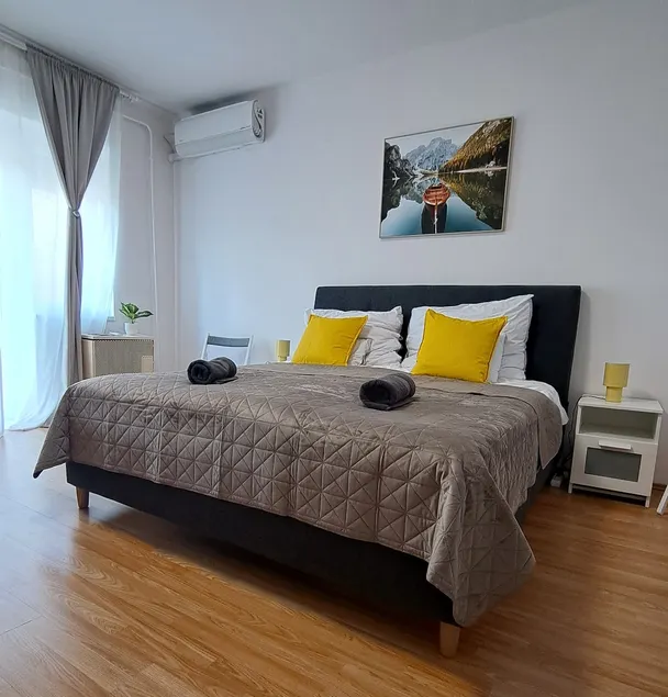 Jelena Apt. Szeged: AC & Free Private Parking - Image 1
