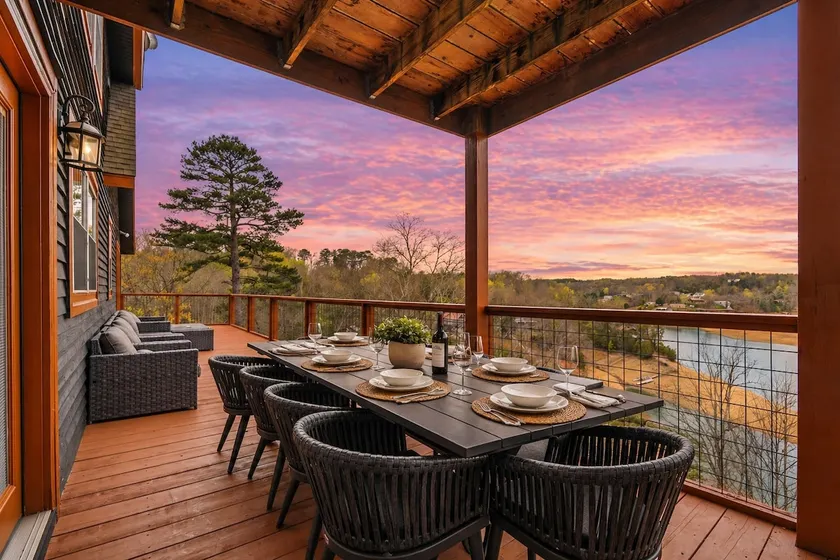 Secluded Lakefront| Dock| Hot tub| Mtn View| Games - Image 1