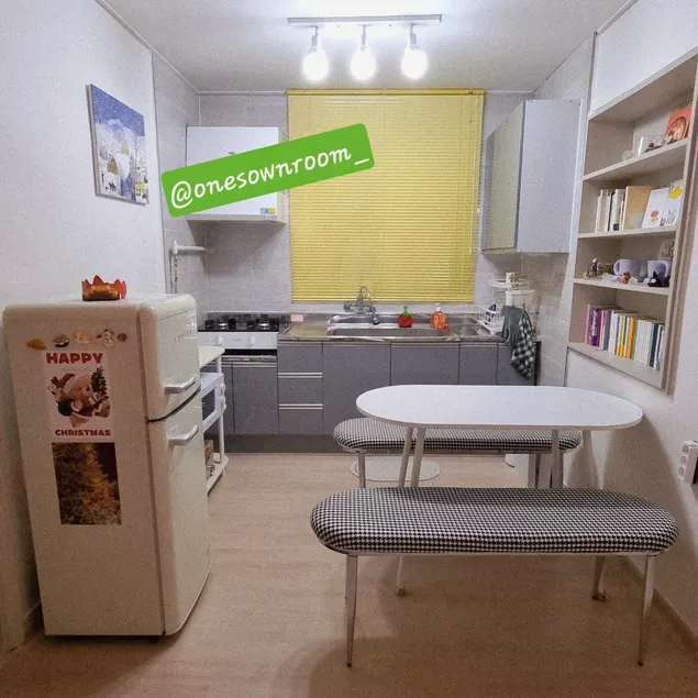 No. 1, Single House, 4 Beds, Book Stay, 10 minutes on foot from Buktedo, 1 minute from Daejeon IC, Comic Book Attic - Image 1