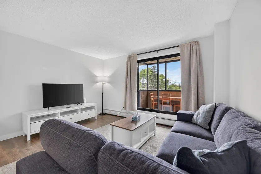 Pet friendly 2BR at Stampede with Parking, AC - Image 1