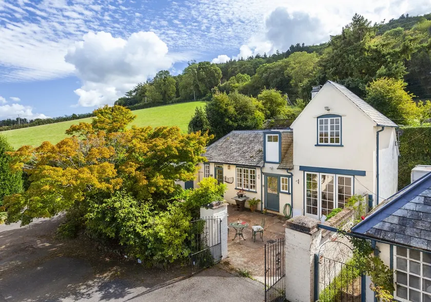 Coachmans Cottage West Porlock - Image 1