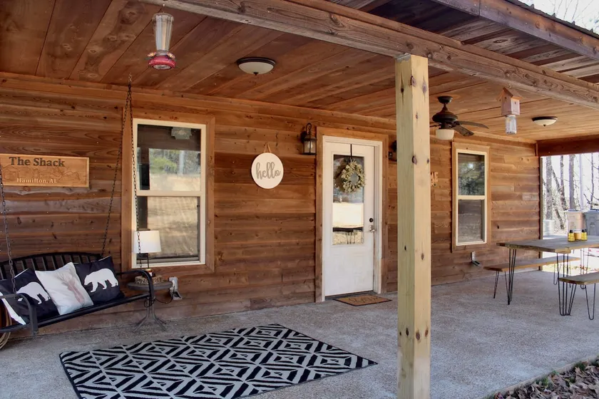 The Shack Cabin / Outdoor tub - Image 1