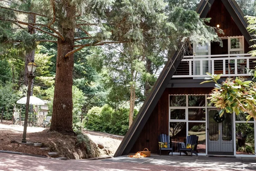 Zoli’s A-Frame Daylesford - Image 1