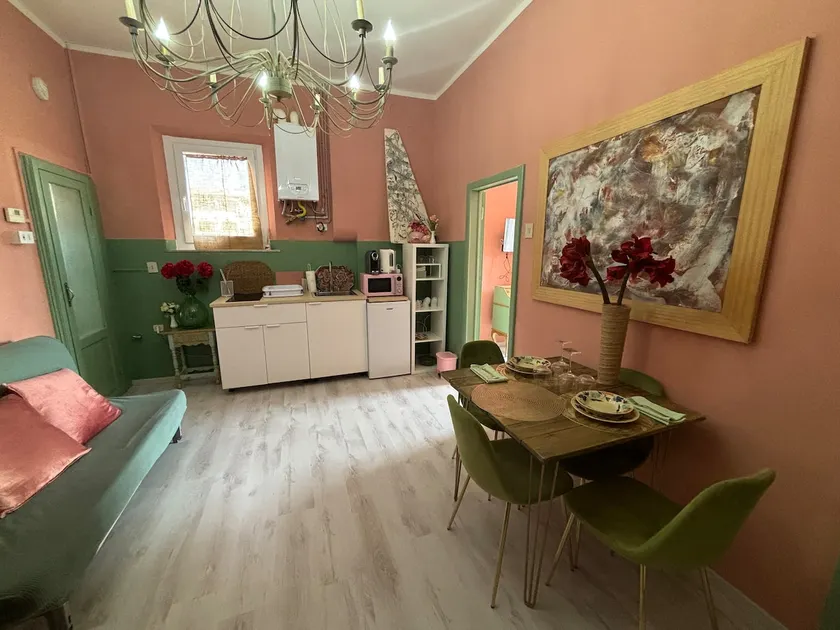 Rebirth on Corso Matteotti + 2 rooms - Image 1