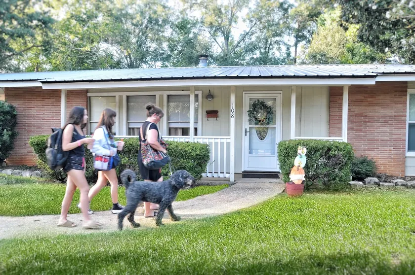 3 BR Home in the Heart of McComb | Fenced Yard - Image 1