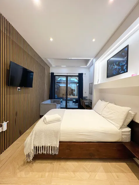 London Studio and Private Garden, Harrow-Wembley - Image 1