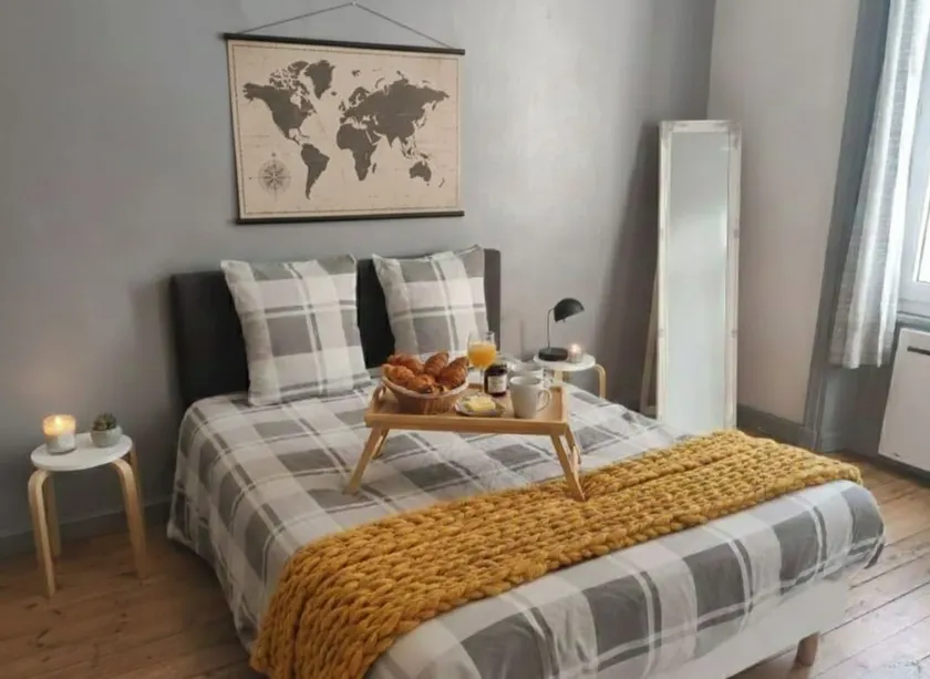 Charming and characterful + terrace - Image 1