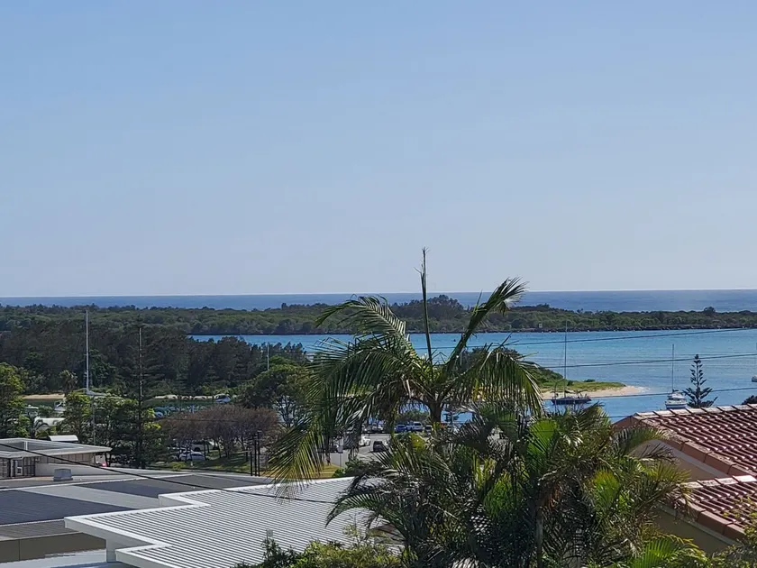 Hastings River Views - CBD Serenity - Image 1