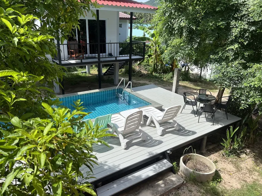 Risa’s Retreat Bungalow 4 - Image 1