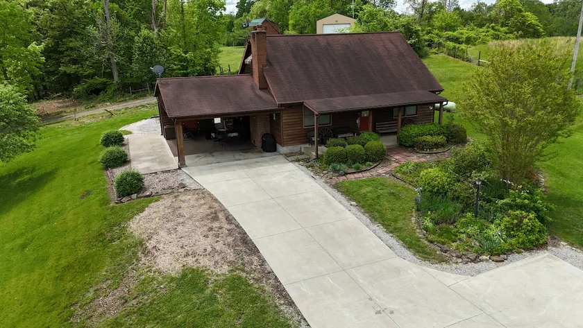 Country Farm House - Image 1