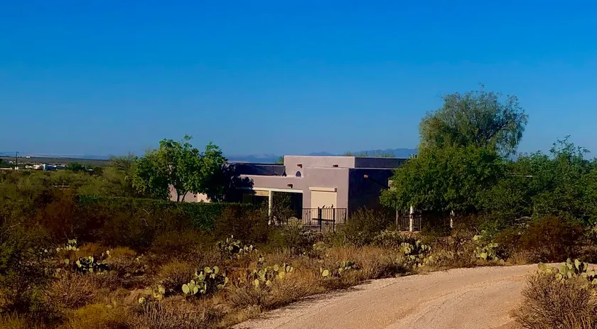 Charming Desert Home - Image 1