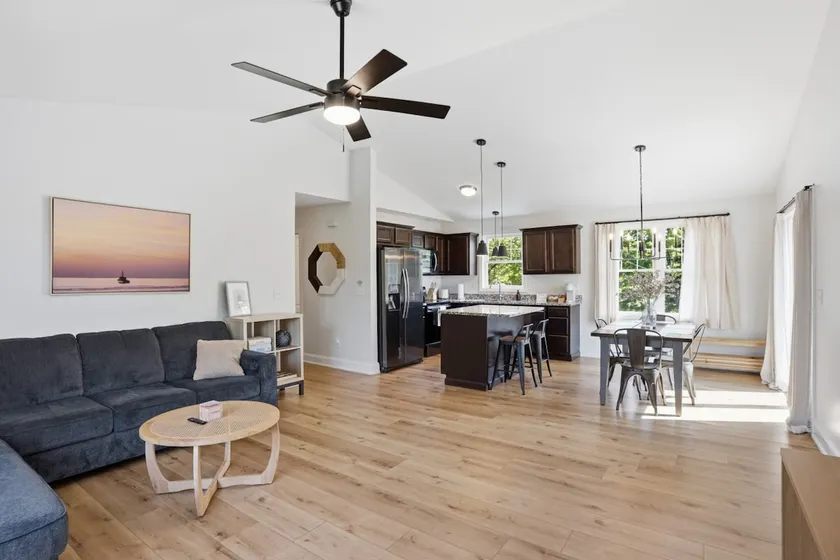 Walk To Beach | Spacious House - Image 1