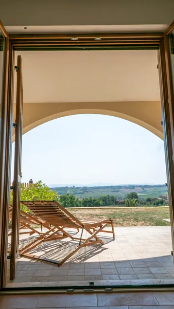 Nobile Vineyards | Boho Chic | ‘Il Girasole’ - Image 1