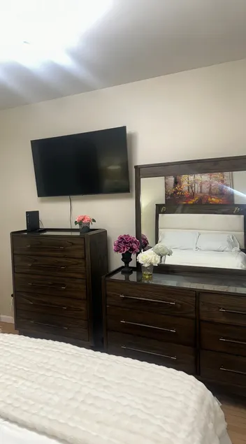 Modern Cozy Apartment•15 min to NYC•Near EWR+Train - Image 1