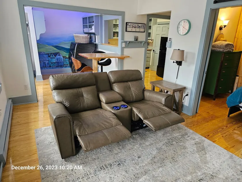 Andrew Peter's Block Apartment 3 - Image 1