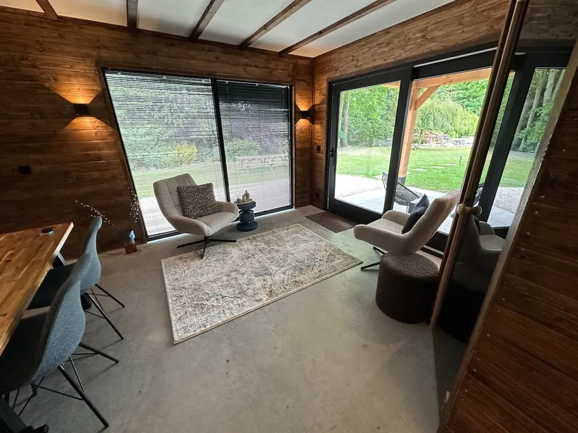 Luxury holiday home - Image 1