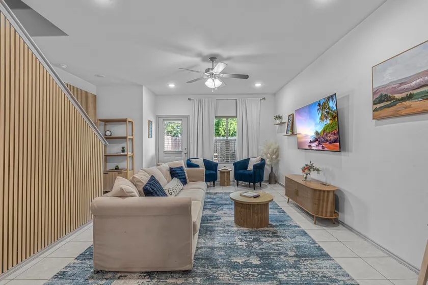 Casa Azul Laredo | A Bright Modern Townhome - Image 1