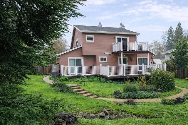 Creek Haven —3BR close to HW & Amenities - Image 1