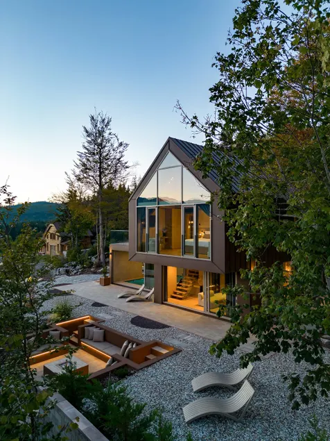 Villa Luiv Chalet mit beheiztem Innenpool - Image 1
