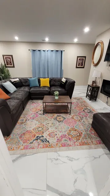 Luxury Suburban Hideaway - Image 1