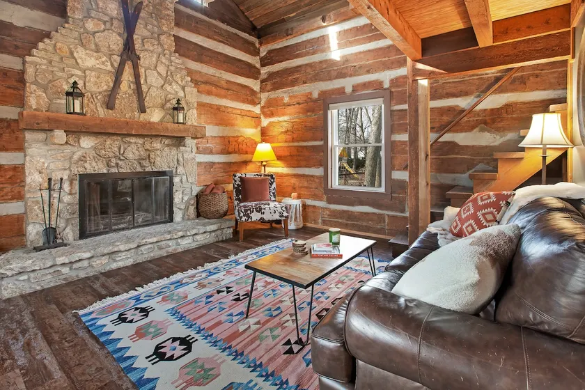Kit’s Cabin Log Cabin Retreat in Indianapolis - Image 1
