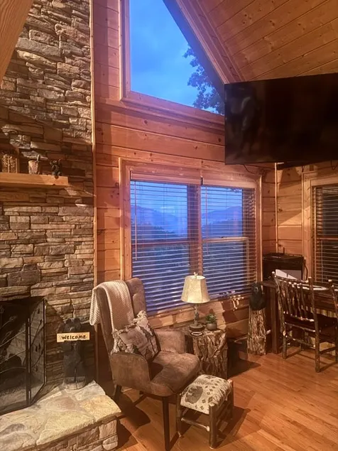Smokey Top Retreat - Image 1