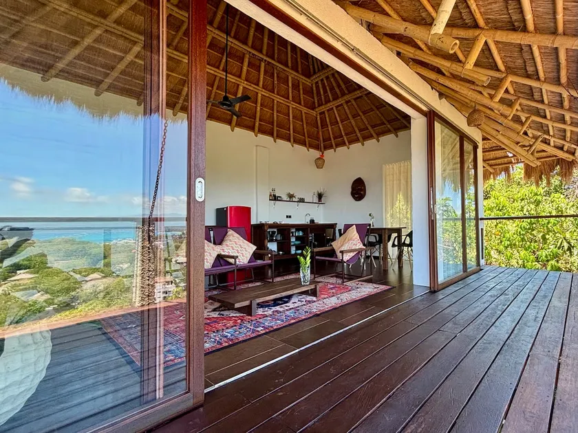 Villa JuPITER, Boracay, ocean view holiday home with pool - Image 1