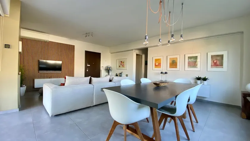 Luxury Seaside Retreat in Varkiza, Athens Riviera - Image 1
