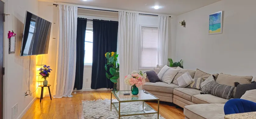 Spacious Entire Condo-10mins walk to JSQ Path - Image 1