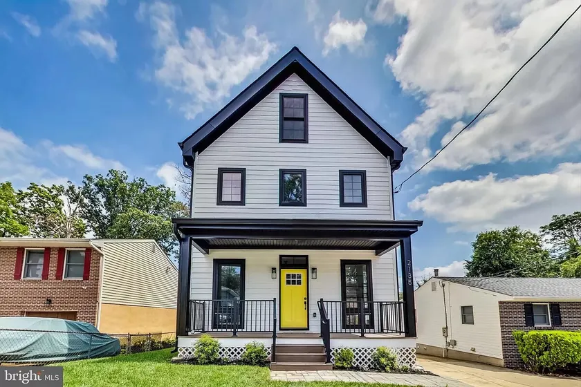 Luxury 5 BR 4 Baths Estate w/opt Bsmnt: Non-smoking - Image 1