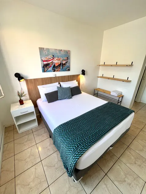 3-Bedroom Apartment | Sleep 6 | Family or Business - Image 1