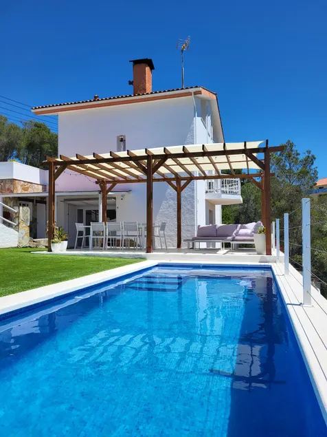 House with pool and magnificent views! - Image 1