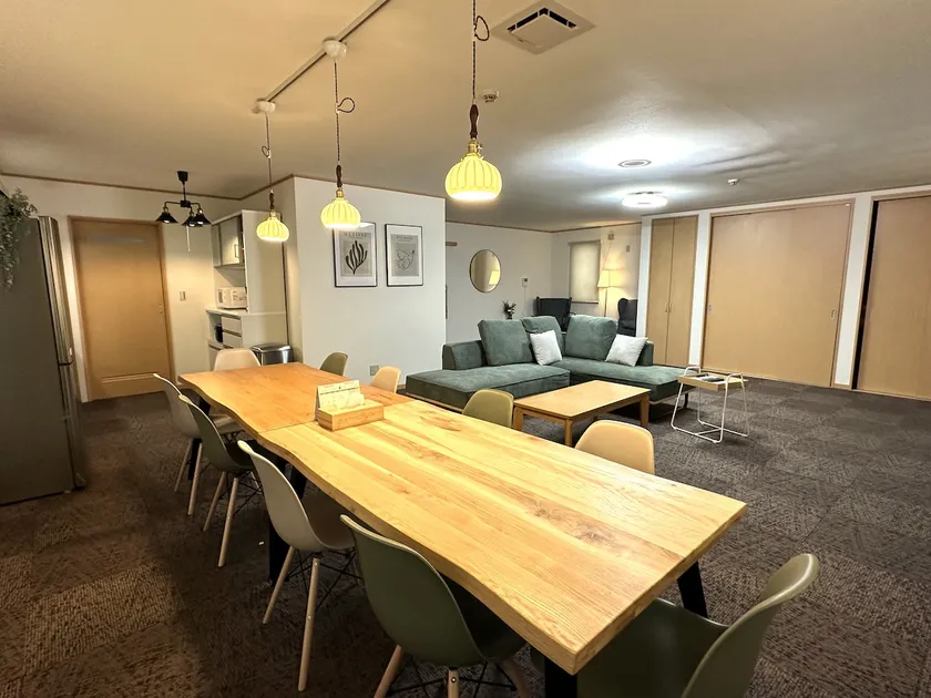 7-minute walk from Obihiro Station, central location, LDK 35 tatami mats, 187㎡! 2nd floor rental! - Image 1