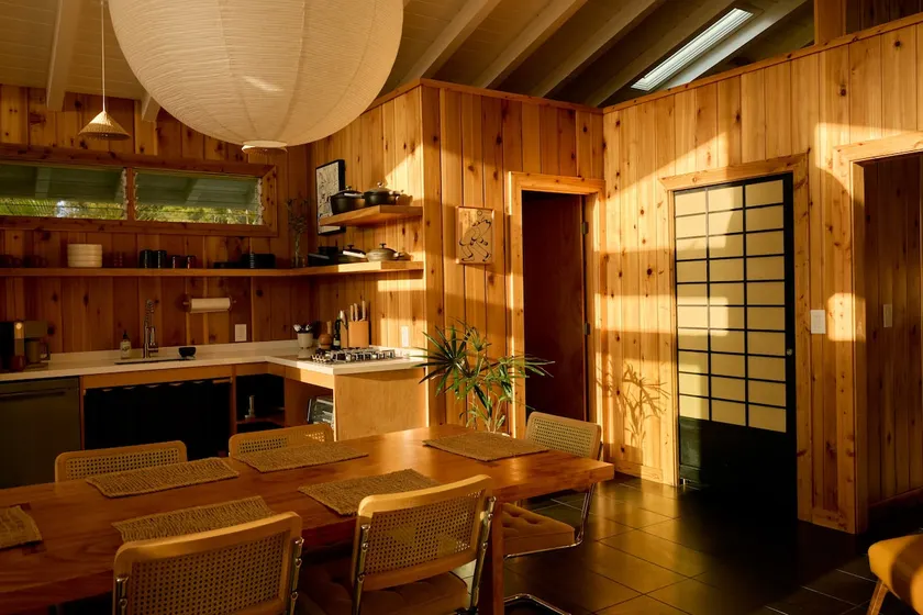The Cedar House - Private Yard and Entrance! - Image 1