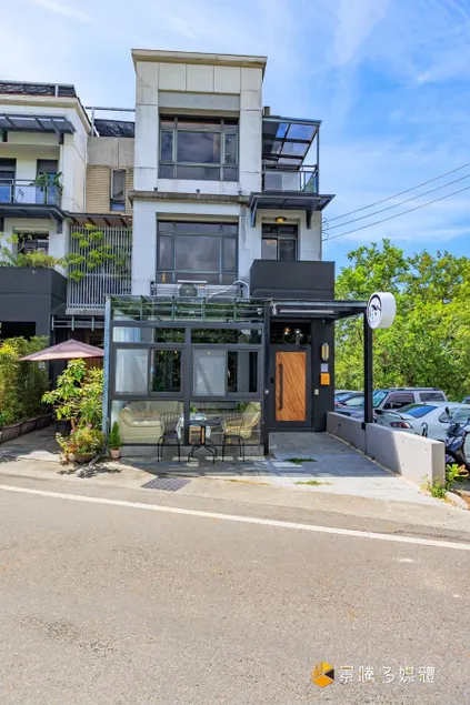 Enjoy the harbor | Private building, free parking, mahjong, light industrial style | Clean and tidy - Image 1