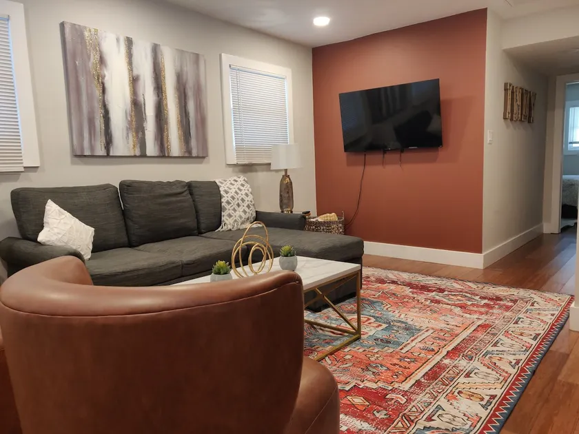 Cozy SoBro Bungalow - 3 Bedrooms 2 Full Bathrooms - Image 1