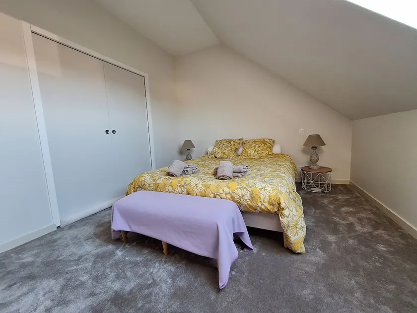 The Mademoiselle Causeuse Room – Independent Access - Image 1