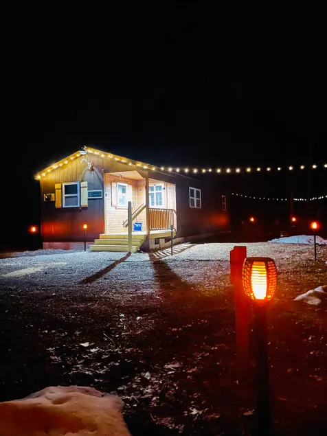 Cabin in the woods - Image 1