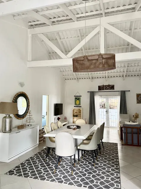 Luxury Beach House w/Pool-walk to Ocean*3 En-Suits - Image 1