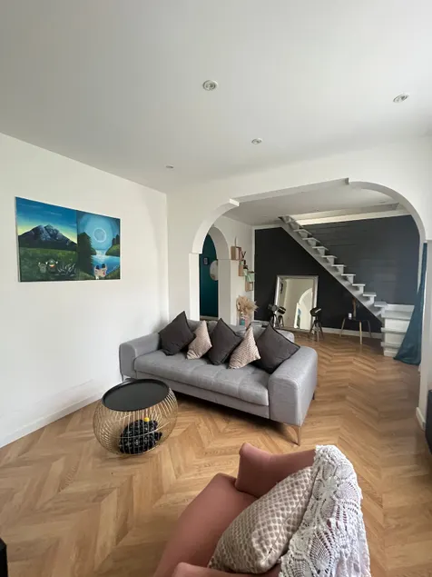 House near Paris - Image 1