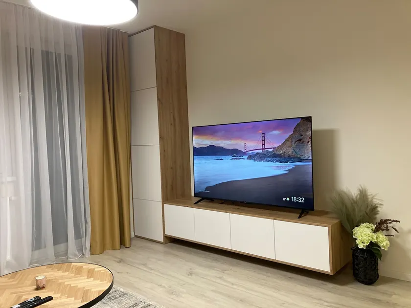 SkyNest A2 | Airport Apartment - Image 1