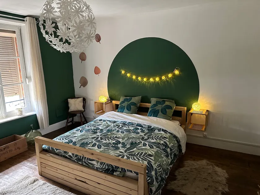 Apartment with the elders - Image 1
